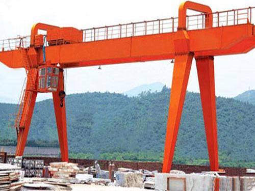 600噸大型門(mén)式起重機(jī)